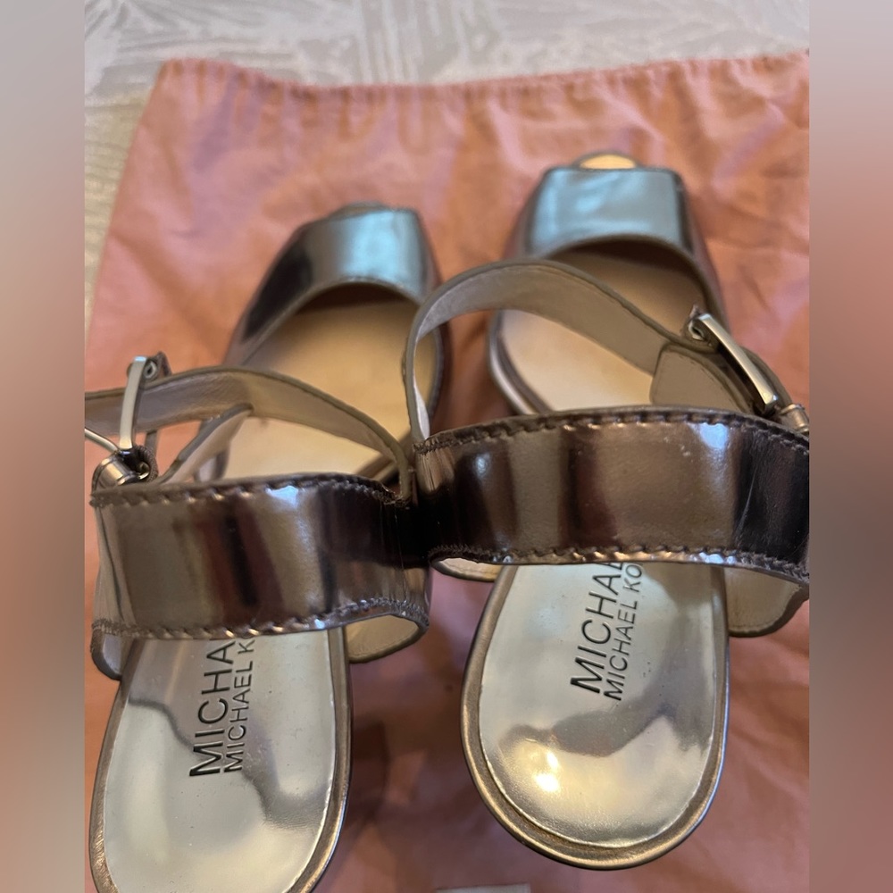 Michael Kors metallics platform sandal silver - Picture 2 of 6